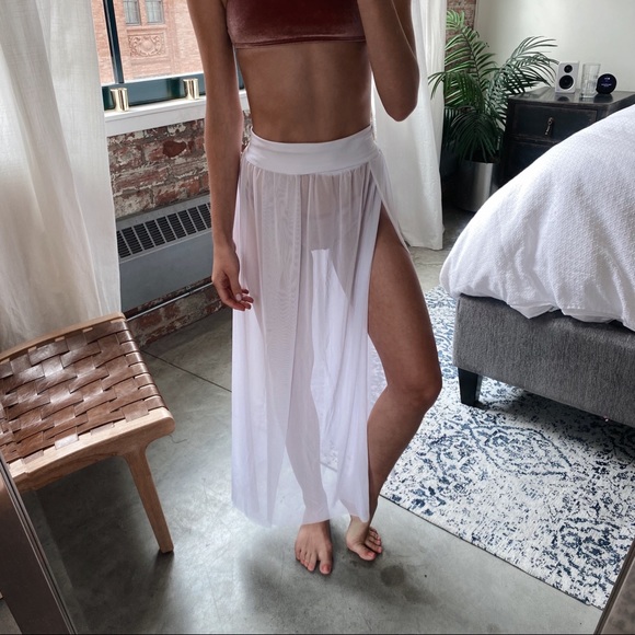 SWIM COVERUP - Picture 5 of 6